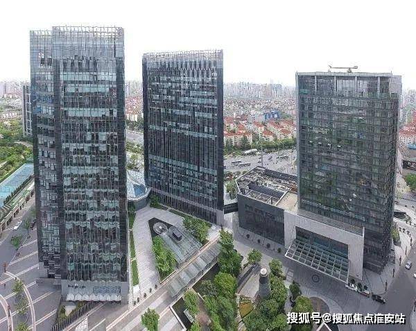 站-2025品尊楼盘评测_最新户型丨停车位龙8国际头号玩家品尊国际(售楼处)首页网(图37)